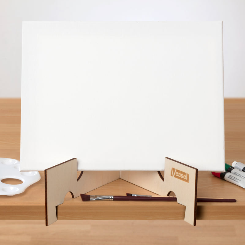 Table Top Easle with Blank Paper Stock Image - Image of easel